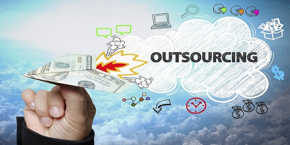 outsourcing-software-development:-how-to-succeed